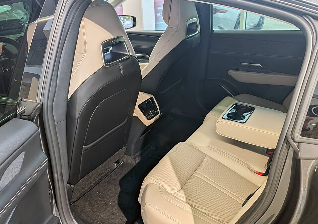 Mazda 6e - Kolor Machine Gray, zdjęcie 10