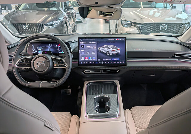 Mazda 6e - Kolor Machine Gray, zdjęcie 3