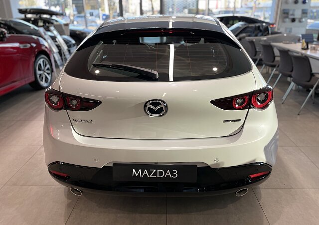 Mazda 3 - Kolor Ceramic Metalic, zdjęcie 6