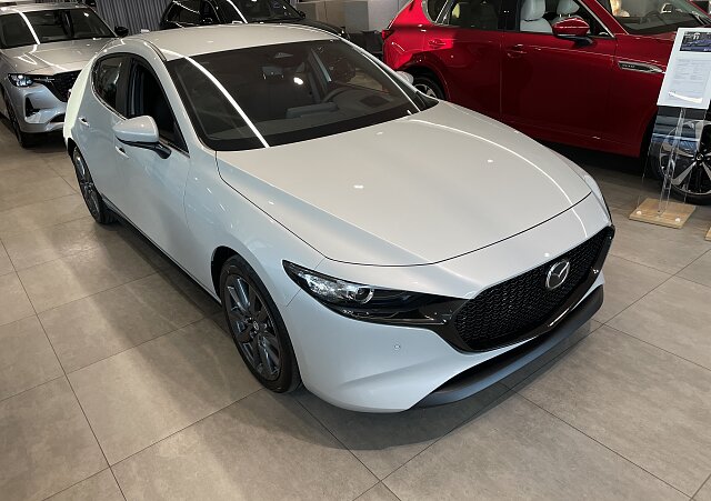 Mazda 3 - Kolor Ceramic Metalic, zdjęcie 2