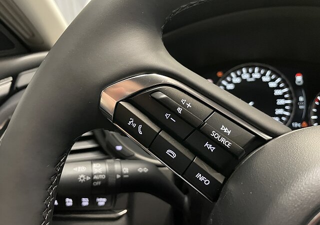 Mazda CX-30 - Kolor Arctic White, zdjęcie 12