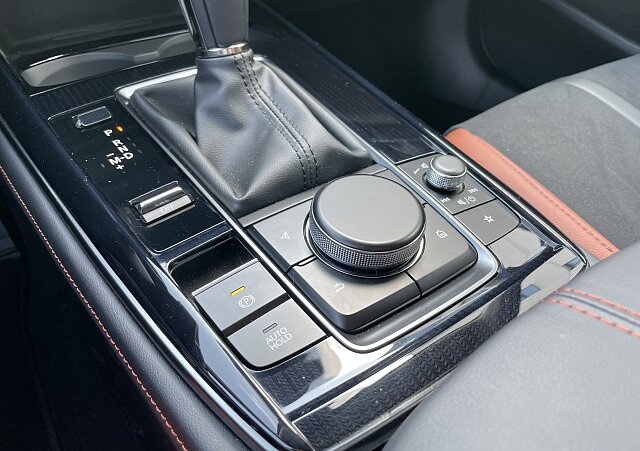 Mazda CX-30 - Kolor Jet Black, zdjęcie 11