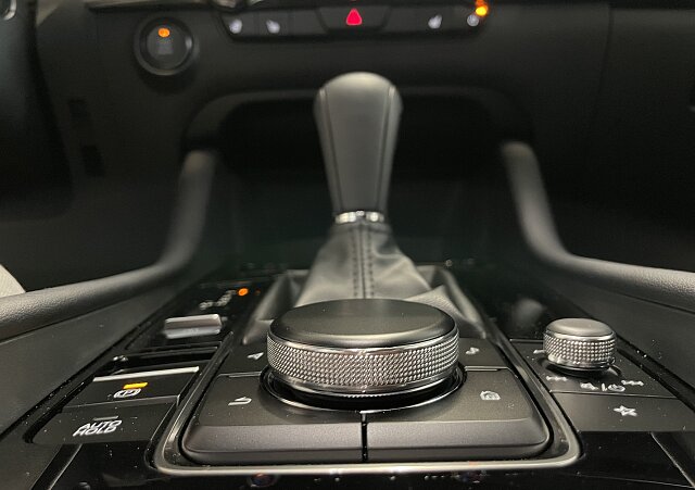 Mazda 3 - Kolor Ceramic Metalic, zdjęcie 14