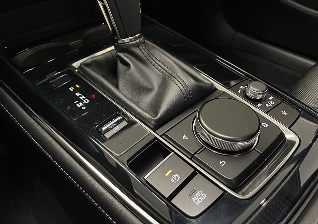 Mazda CX-30 - Kolor Arctic White, zdjęcie 14