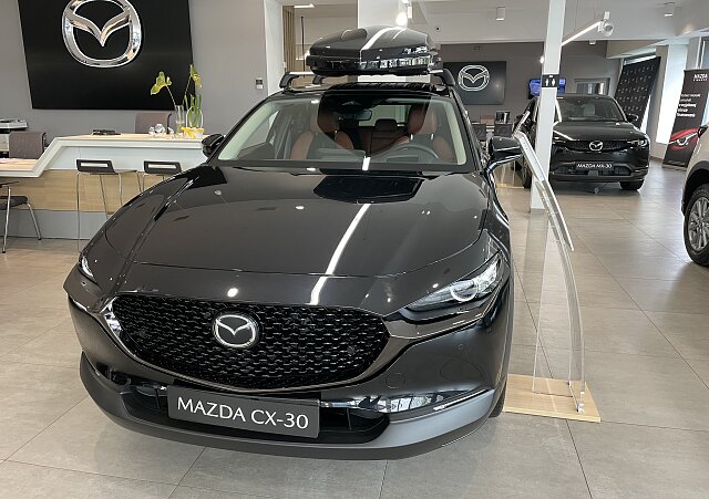 Mazda CX-30 - Kolor Jet Black, zdjęcie 2