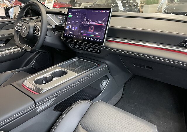 Mazda 6e - Kolor Polymetal Gray, zdjęcie 14