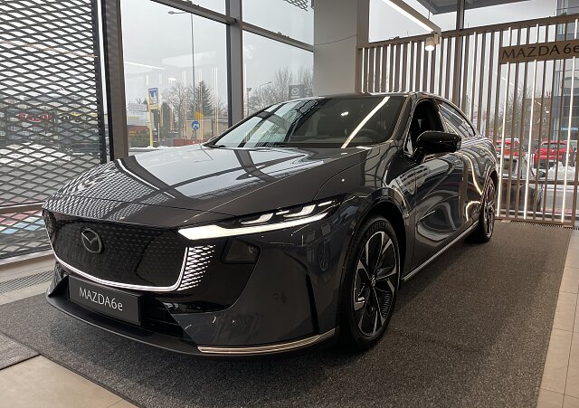Mazda 6e - Kolor Polymetal Gray, zdjęcie 4