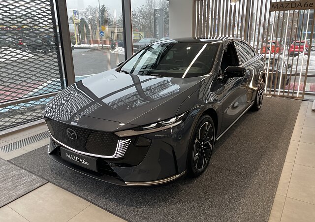 Mazda 6e - Kolor Polymetal Gray, zdjęcie 6
