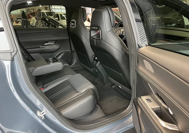 Mazda 6e - Kolor Polymetal Gray, zdjęcie 17