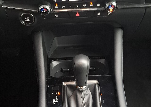 Mazda 3 - Kolor Platinum Quartz, zdjęcie 10