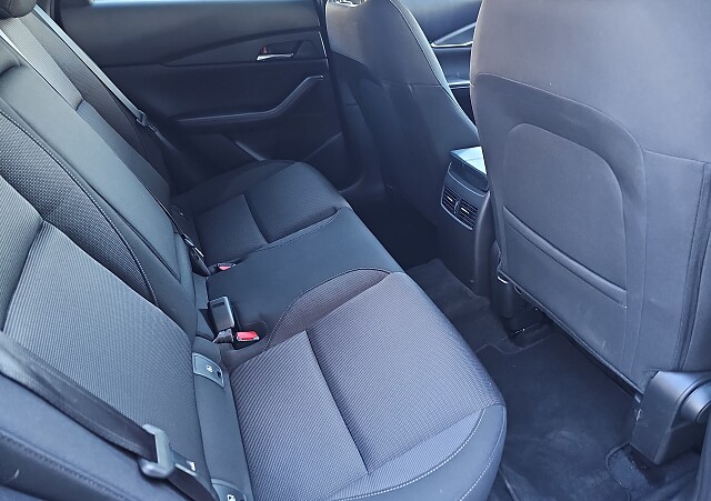 Mazda CX-30 - Kolor Jet Black, zdjęcie 12