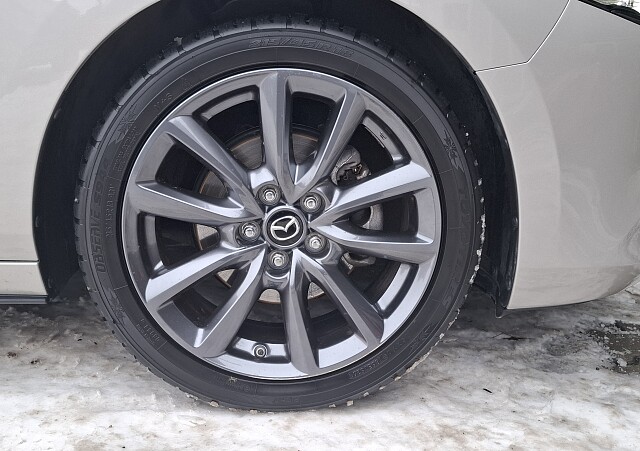 Mazda 3 - Kolor Platinum Quartz, zdjęcie 4