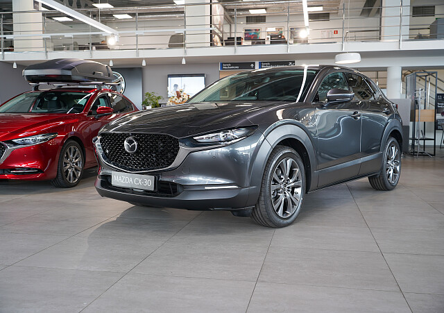 Mazda CX-30 - Kolor Machine Gray, zdjęcie 2