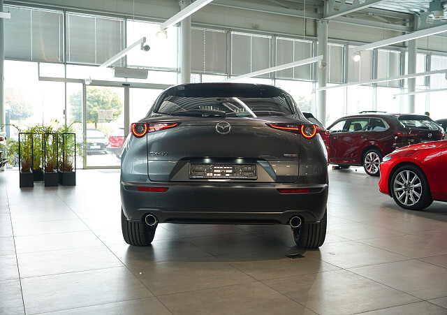 Mazda CX-30 - Kolor Machine Gray, zdjęcie 4