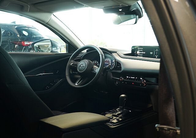 Mazda CX-30 - Kolor Machine Gray, zdjęcie 7