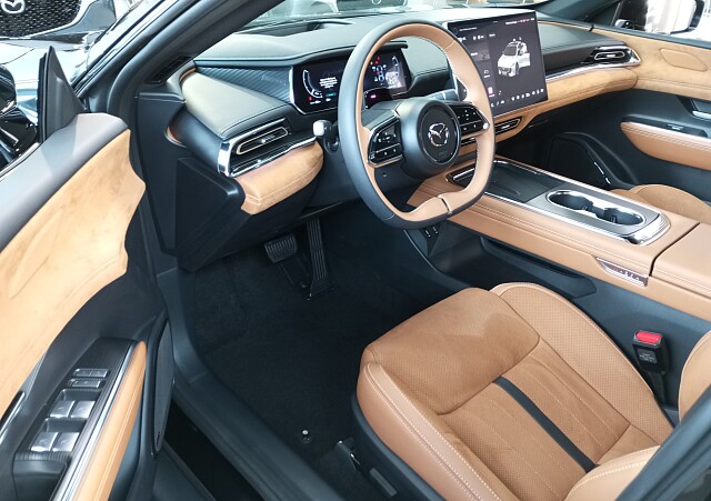 Mazda 6e - Kolor Jet Black, zdjęcie 2