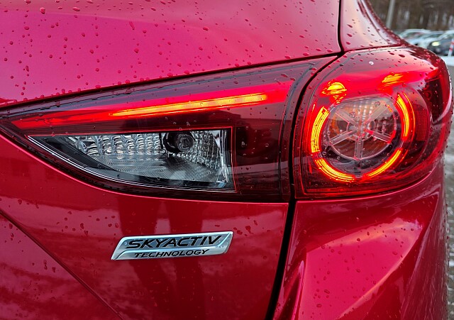 Mazda 3 - Kolor Soul Red, zdjęcie 21