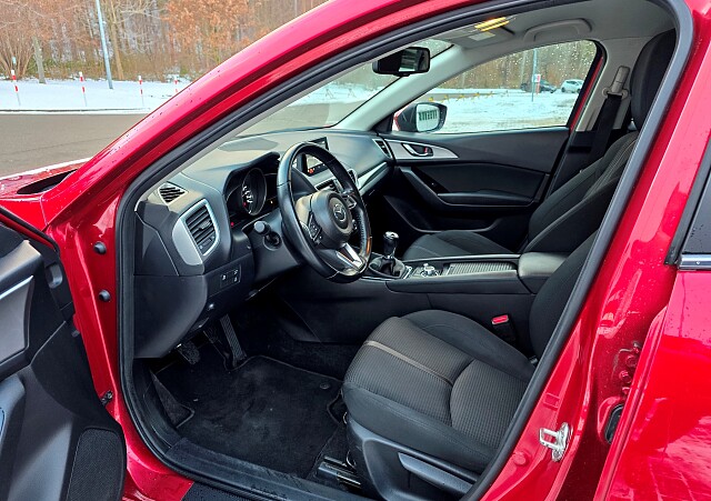 Mazda 3 - Kolor Soul Red, zdjęcie 4