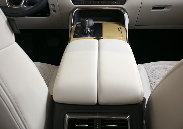 Mazda CX-60 - Kolor Machine Gray, zdjęcie 8