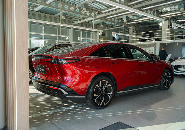 Mazda 6e - Kolor Soul Red Crystal, zdjęcie 4