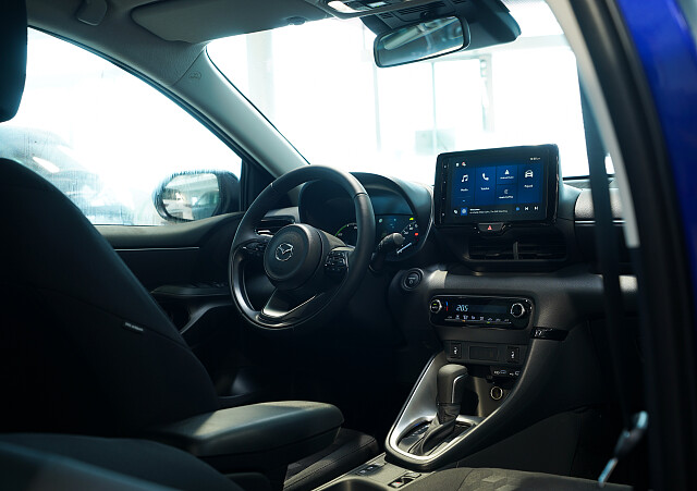 Mazda 2 Hybrid - Kolor Niebieski, zdjęcie 7