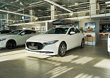 Mazda 3 - Kolor Snowflake White Pearl, zdjęcie 2