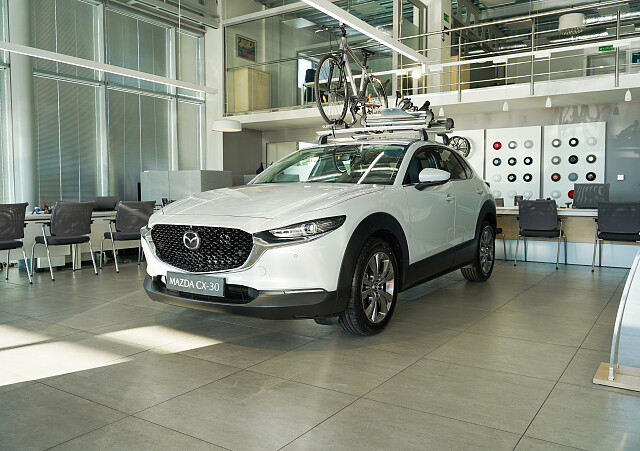 Mazda CX-30 - Kolor Ceramic Metalic, zdjęcie 2