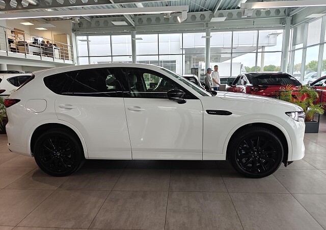 Mazda CX-60 - Kolor Arctic White, zdjęcie 3