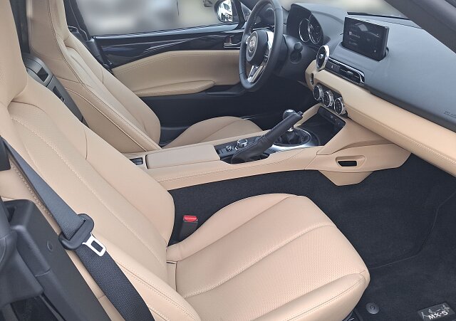 Mazda MX-5 - Kolor Jet Black, zdjęcie 17
