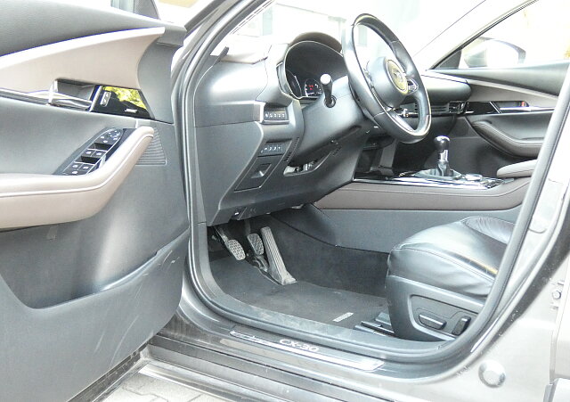 Mazda CX-30 - Kolor Machine Gray, zdjęcie 9