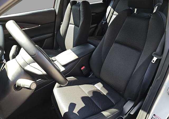 Mazda CX-30 - Kolor Ceramic Metalic, zdjęcie 23