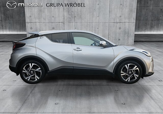 Toyota C-HR - Kolor Srebrny, zdjęcie 4