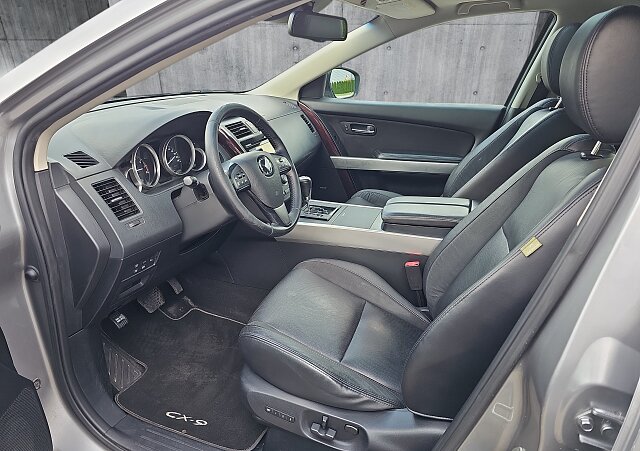 Mazda CX-9 - Kolor Stormy Silver, zdjęcie 13