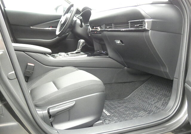 Mazda CX-30 - Kolor Machine Gray, zdjęcie 10