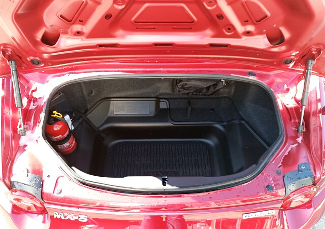 Mazda MX-5 - Kolor Soul Red Crystal, zdjęcie 11