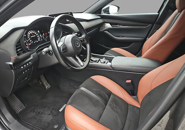 Mazda 3 - Kolor Machine Gray, zdjęcie 10