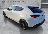 Mazda 3 - Kolor Snowflake White Pearl, zdjęcie 5