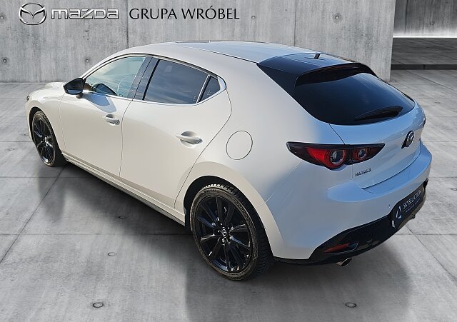 Mazda 3 - Kolor Snowflake White Pearl, zdjęcie 5