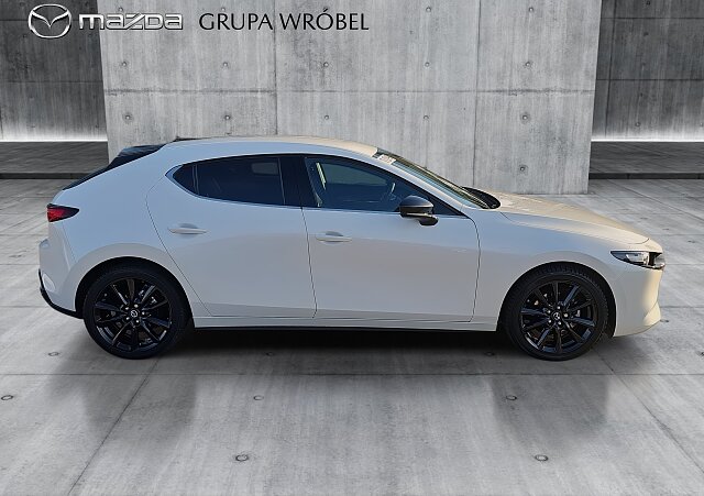 Mazda 3 - Kolor Snowflake White Pearl, zdjęcie 9