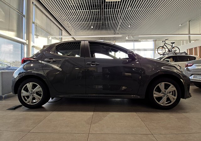 Mazda 2 Hybrid - Kolor Szary, zdjęcie 3