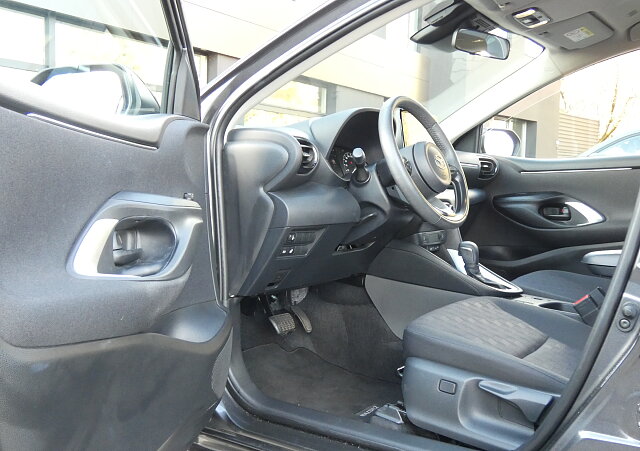 Mazda 2 Hybrid - Kolor Lead Grey, zdjęcie 5