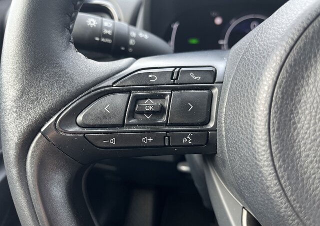 Mazda 2 Hybrid - Kolor Lead Grey, zdjęcie 17