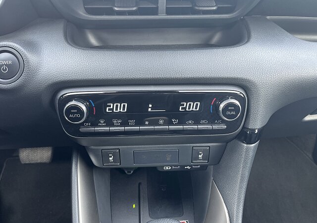 Mazda 2 Hybrid - Kolor Lead Grey, zdjęcie 24