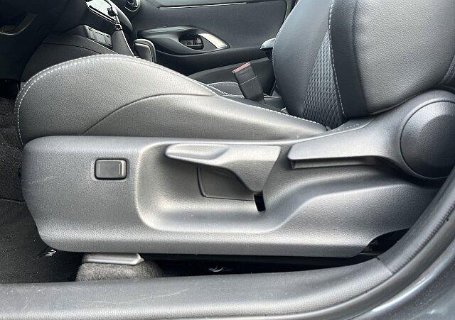 Mazda 2 Hybrid - Kolor Lead Grey, zdjęcie 13