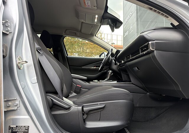 Mazda CX-30 - Kolor Sonic Silver, zdjęcie 25
