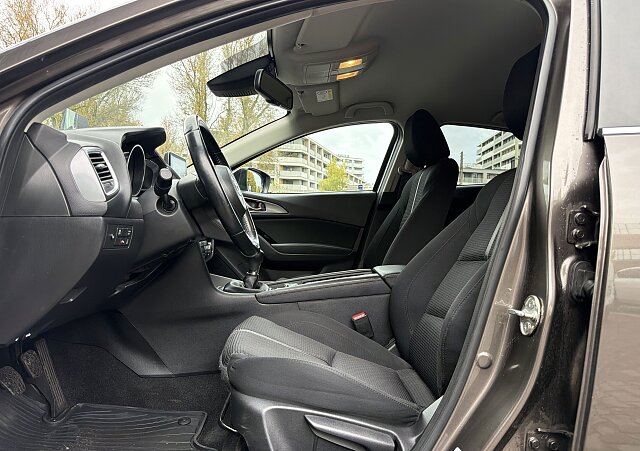 Mazda 3 - Kolor Titanium Flash, zdjęcie 18
