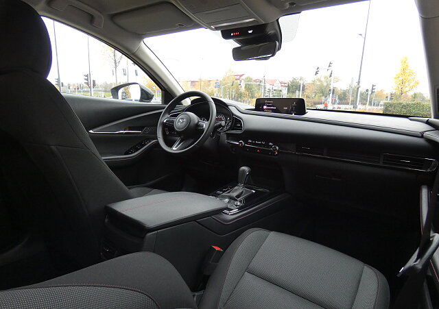Mazda CX-30 - Kolor Platinum Quartz, zdjęcie 2