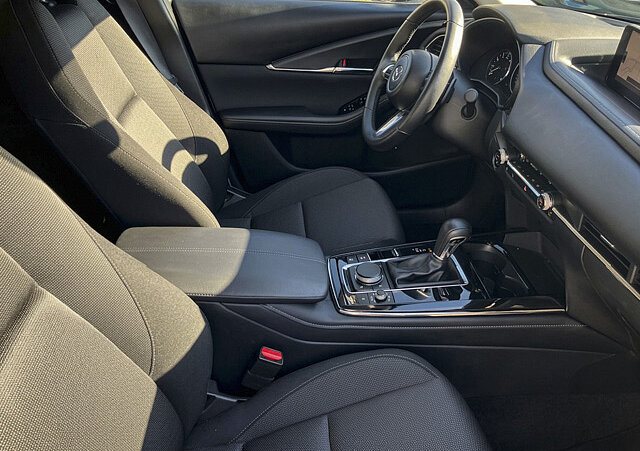 Mazda CX-30 - Kolor Machine Gray, zdjęcie 10