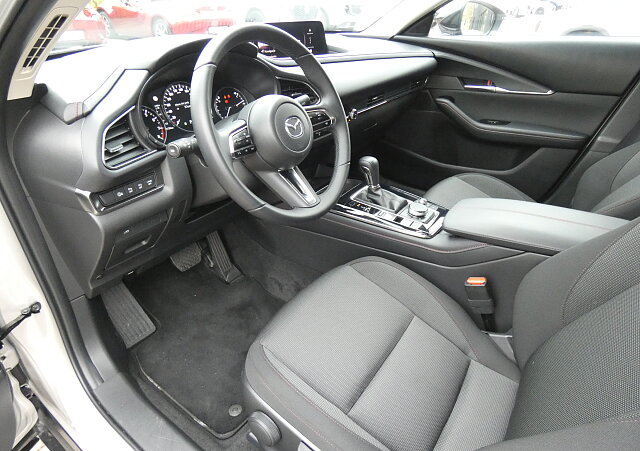 Mazda CX-30 - Kolor Platinum Quartz, zdjęcie 4