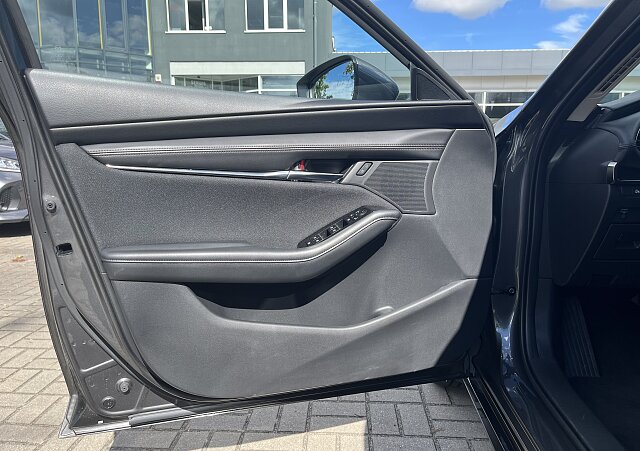 Mazda 3 - Kolor Machine Gray, zdjęcie 9